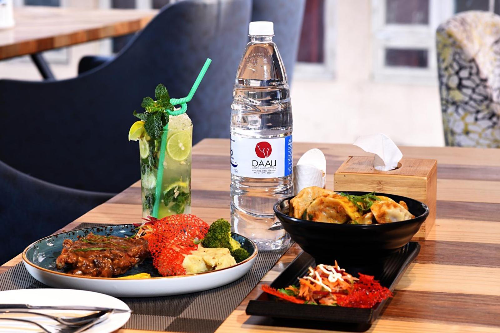 Daali Hotel & Apartment Kathmandu Luaran gambar